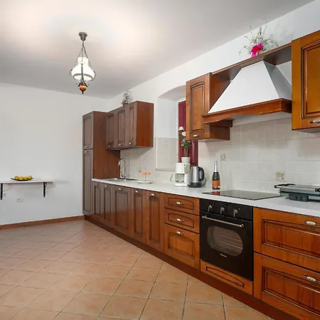 빌라 Krculi By Briskva