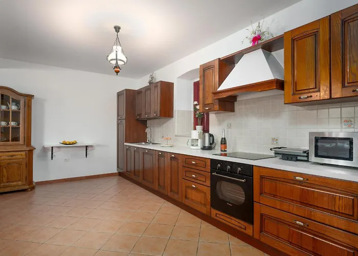 Vila Krculi By Briskva