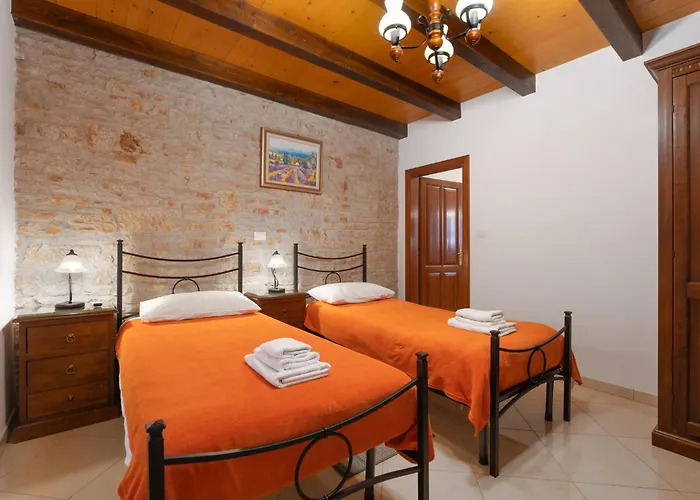 Vila Krculi By Briskva *