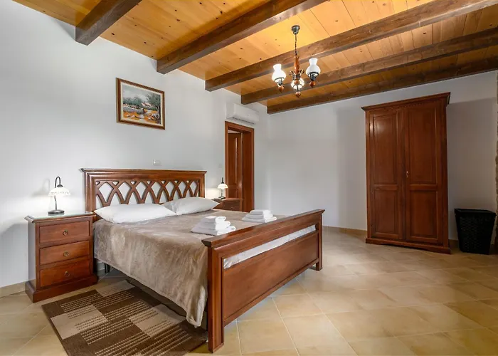 Krculi By Briskva Vila